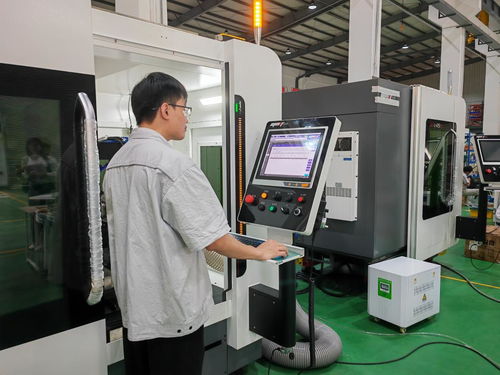 硬科技煉就“光刀”小巨人，計算機軟硬件融合創新為高質量發展注入澎湃動能